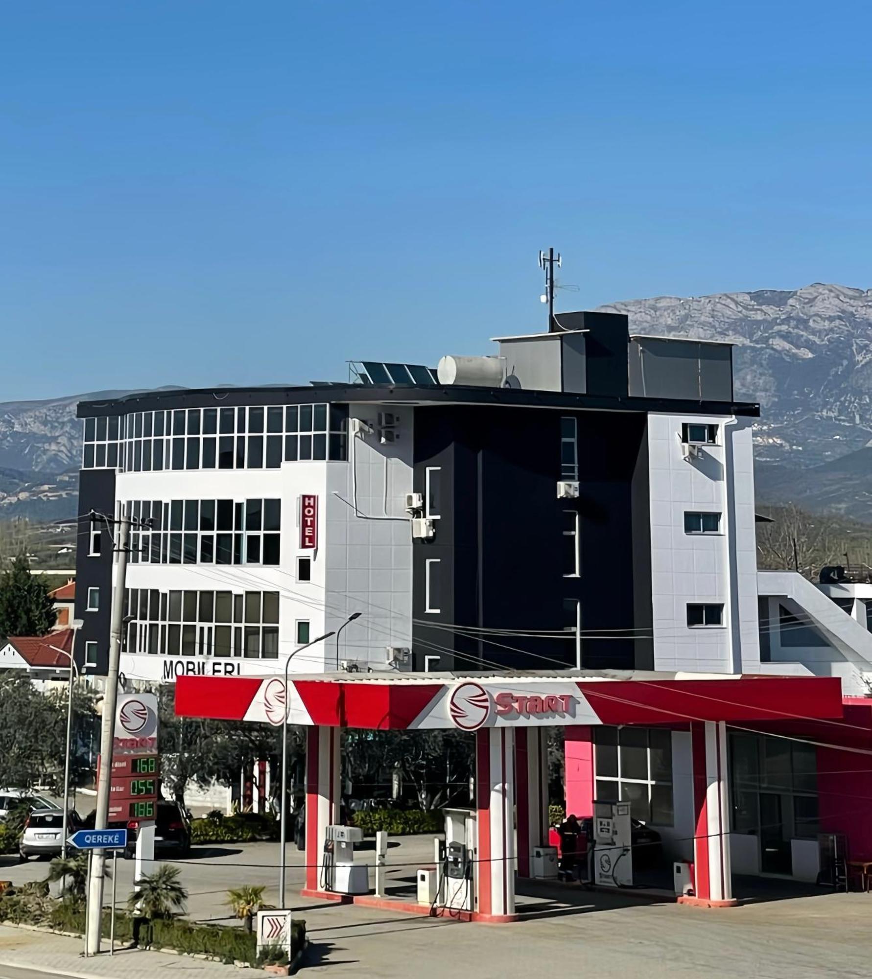 Grand Hotel Gjyshi Qerek Exterior photo